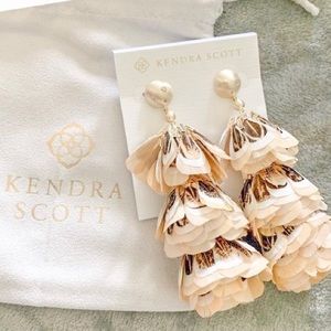 Kendra Scott Lenni feather earrings